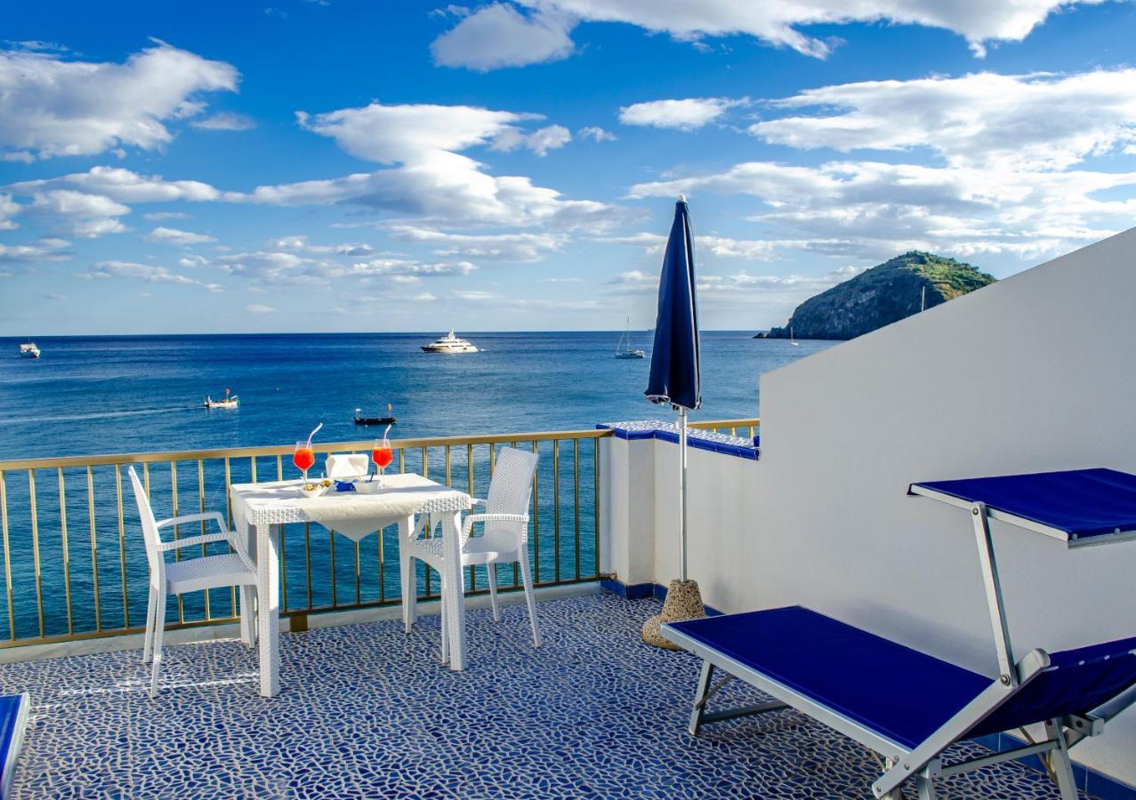 Hotel Regina Del Mare 바라노디스키아 외부 사진