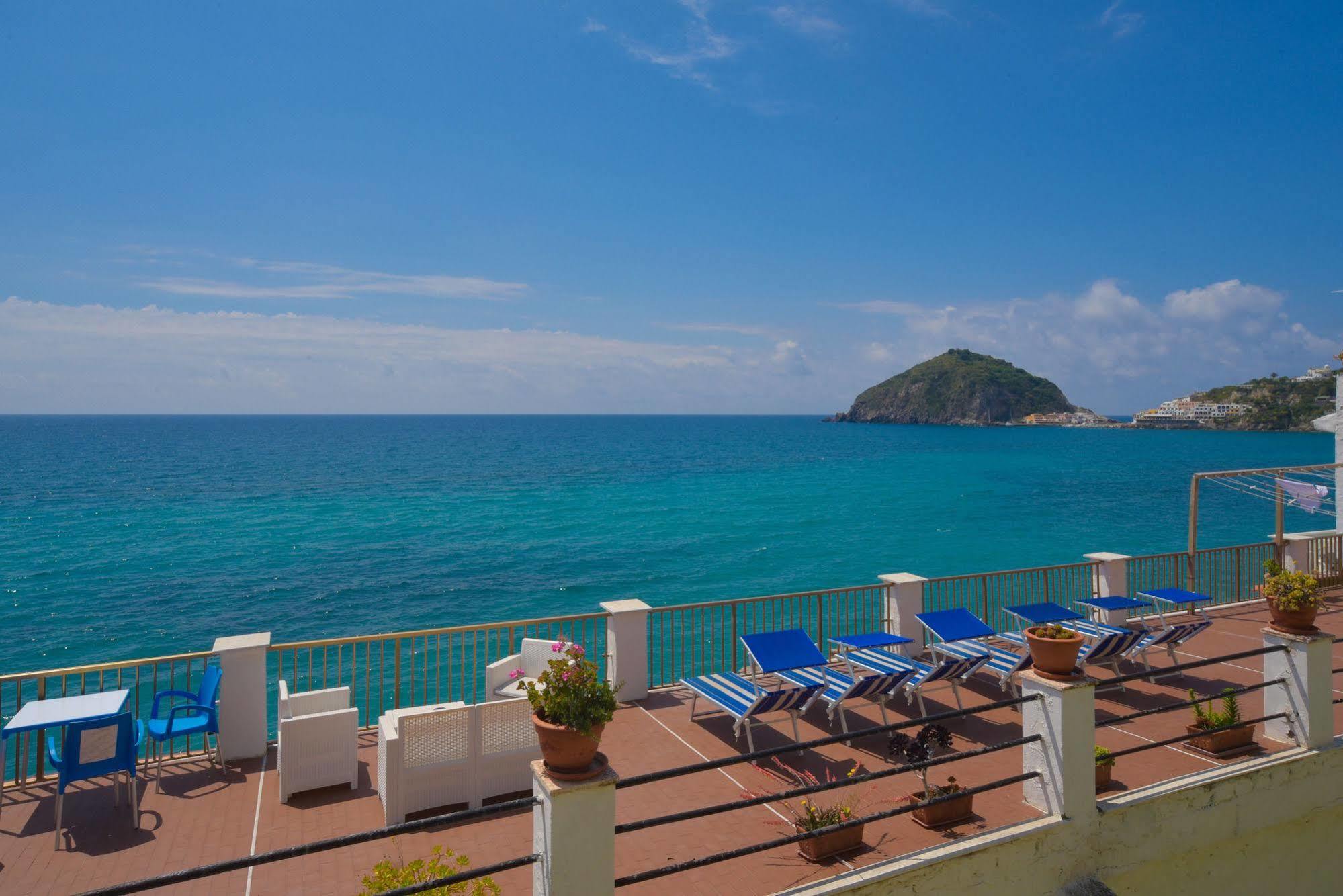 Hotel Regina Del Mare 바라노디스키아 외부 사진